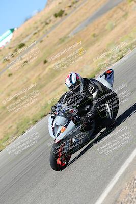media/Oct-15-2023-TrackXperience (Sun) [[85198ff50b]]/Group 3/session 2 turn 11/